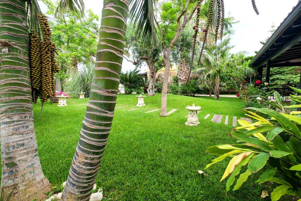 Rumah Saya Campofelice Di Roccella Exteriör bild